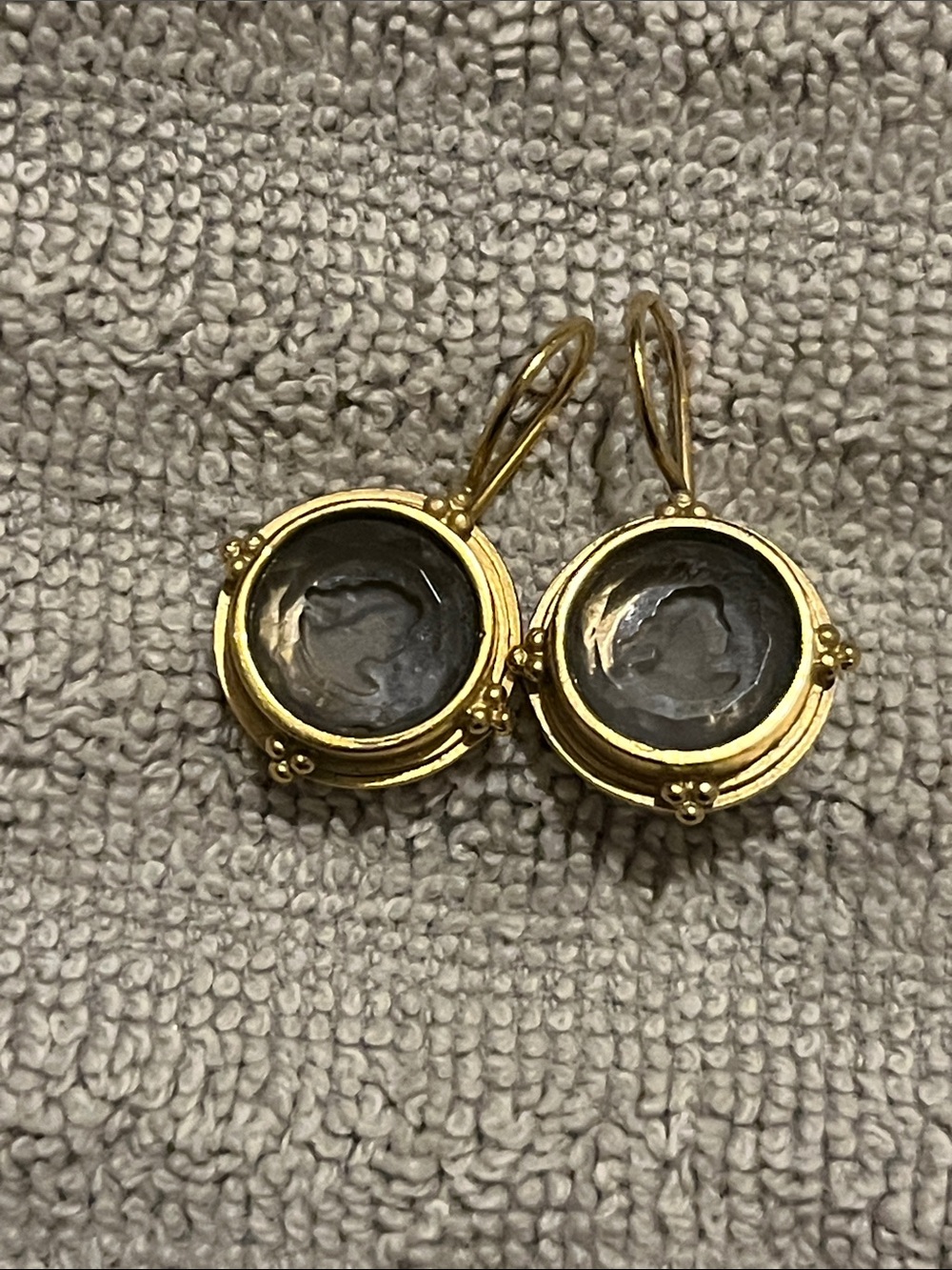 Extasia Victorian-style Gold Tone Handmade Silhouette Dangle Earrings